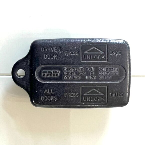 1991-1997 Chrysler 3-Button Keyless Entry Remote PN: 04469341 - Picture 2 of 5